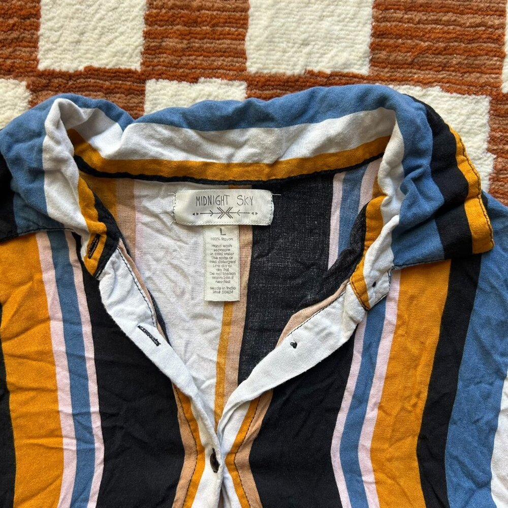 Cropped Button Up - Picture 2 of 4